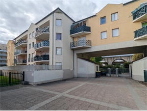 t4 à la vente -   69400  VILLEFRANCHE SUR SAONE, surface 81 m2 vente t4 - UBI440647763